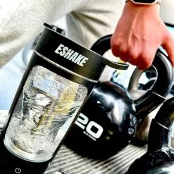 Goedkoop ???? EQURA ESHAKE Eshake Elektrische Shakebeker - Shakebekers - Sportbeker - 650 ML - Zwart - Oplaadbaar - Draadloos - Proteïne Shaker ❤️ 10 Goedkoop ???? EQURA ESHAKE Eshake Elektrische Shakebeker - Shakebekers - Sportbeker - 650 ML - Zwart - Oplaadbaar - Draadloos - Proteïne Shaker ❤️ -XXL Nutrition-winkel 550x733 36