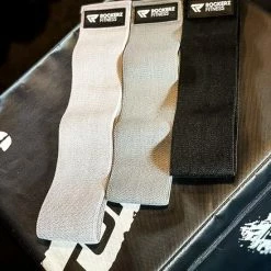 Kopen ???? Weerstandsbanden - Booty Band - Resistance Band - Fitness Elastiek Zwart - 3 Stuks Met Opbergzakje Van Rockerz Fitness® ???? -XXL Nutrition-winkel 550x733 50