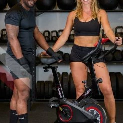 Korting ???? Venom Sports Hometrainer Fiets – Hometrainer Fitness - Professionele Indoor Bike Met Lage Instap – Hoge Stabiliteit – V-belt Aandrijving – Tot 175cm En 150kg – Zwart/Rood ???? -XXL Nutrition-winkel 550x824 12