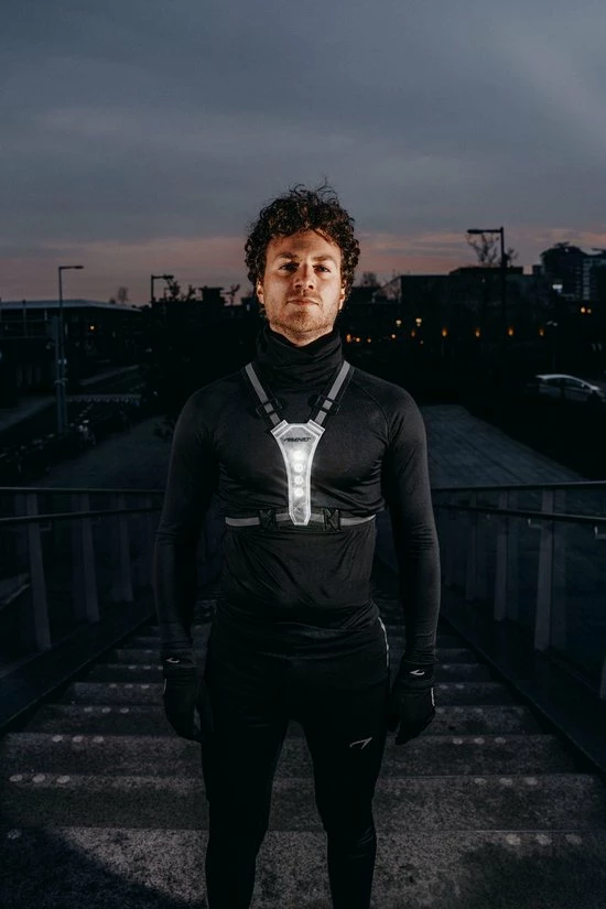 Beste deal ???? Avento Hardloop Veiligheidsvest Reflecterend Met LEDs - Met Batterij - Zwart ⭐ 6 Beste deal ???? Avento Hardloop Veiligheidsvest Reflecterend Met LEDs - Met Batterij - Zwart ⭐ - Afbeelding 4